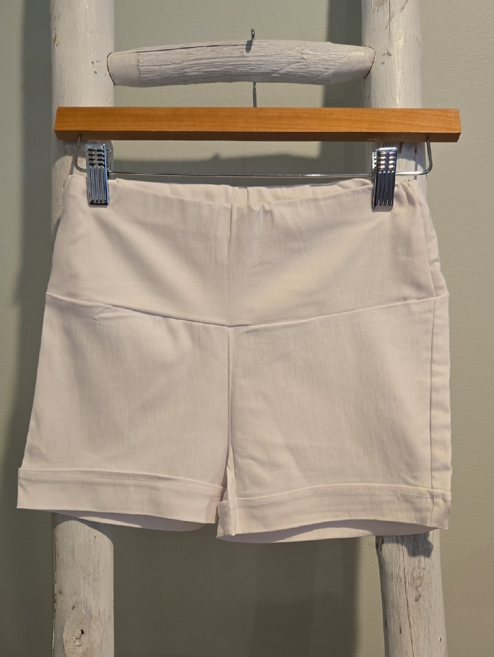 Body Central White High-Waist Stretch Shorts Small